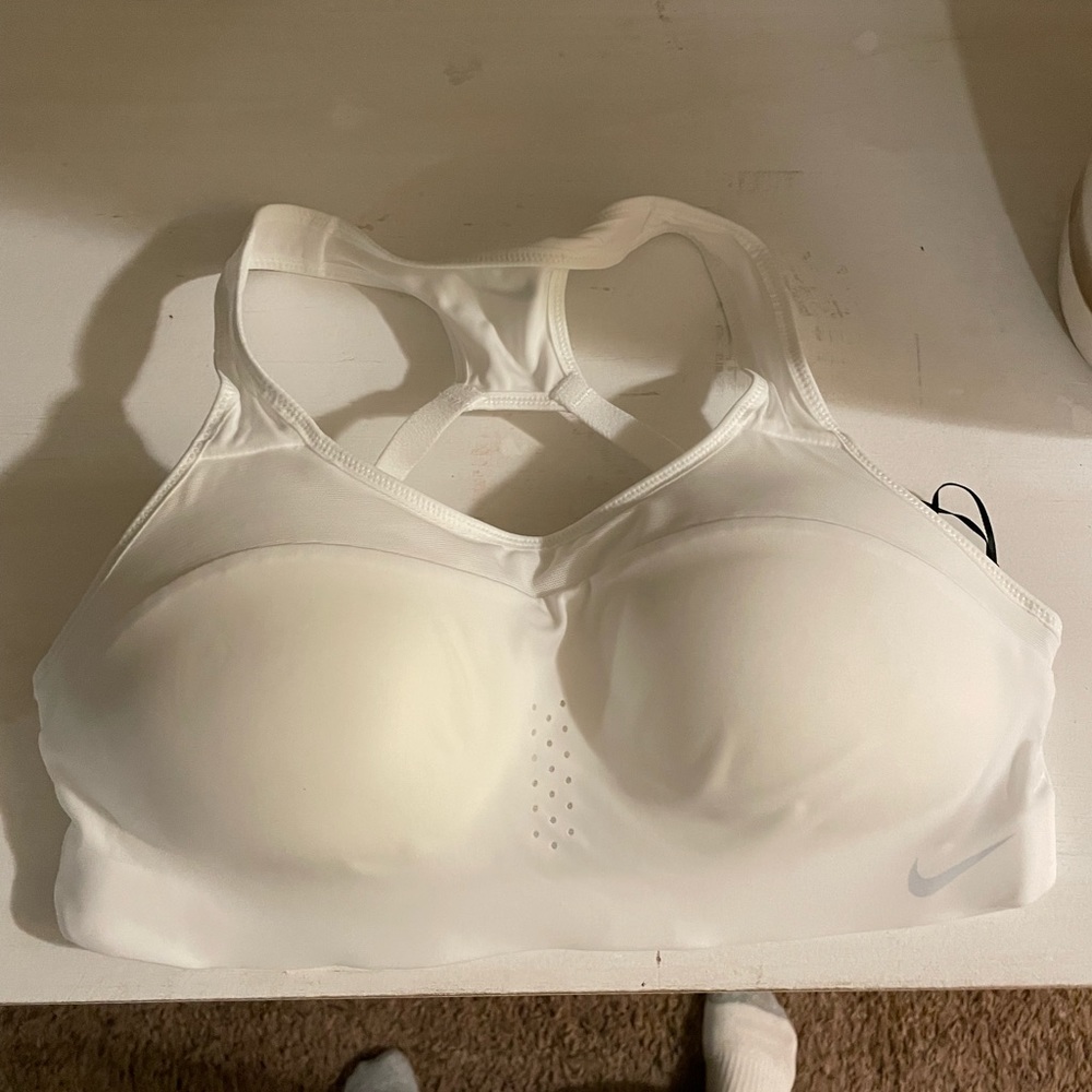 New Nike Alpha High Support Sports Bra AJ0350-100 size small A-C